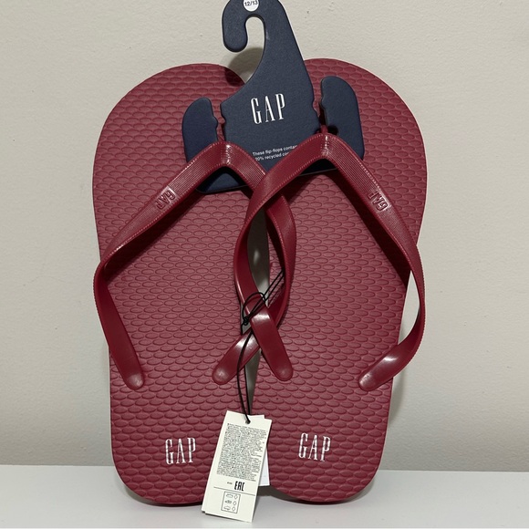 2 pairs men’s Gap flip flops - Picture 3 of 6